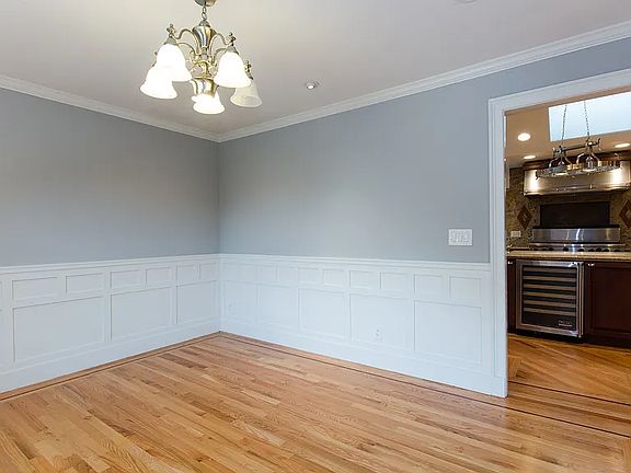 4th image of 23061 La Casa Ct