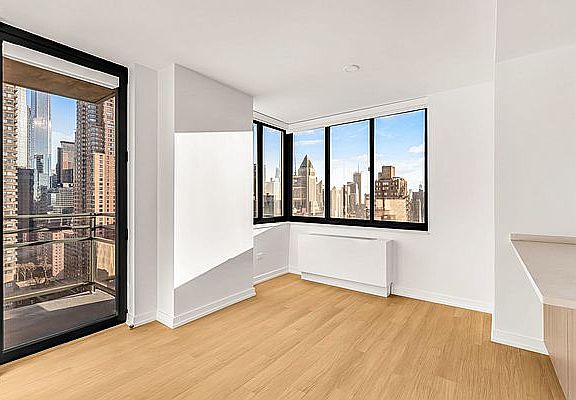 4th image of 200 W 60th St APT 20G