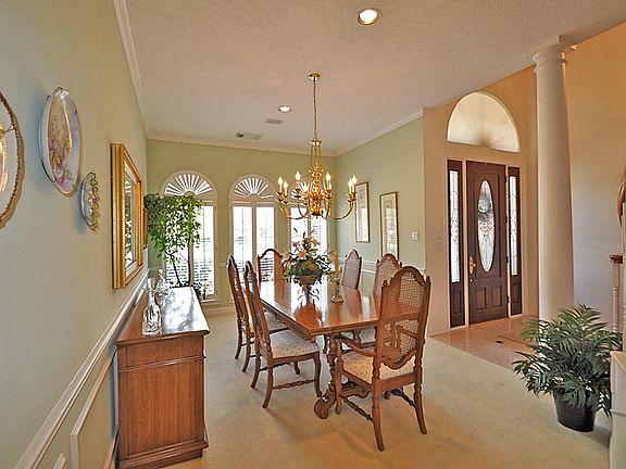 4th image of 3919 Turnberry Dr