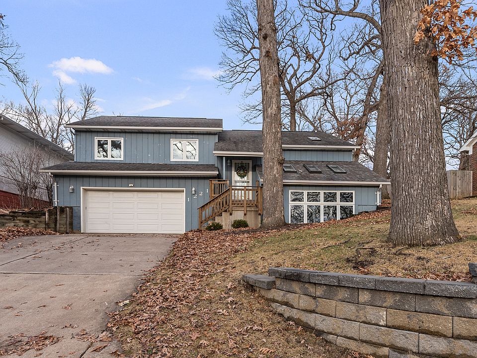 1st image of 1221 20th Avenue Way