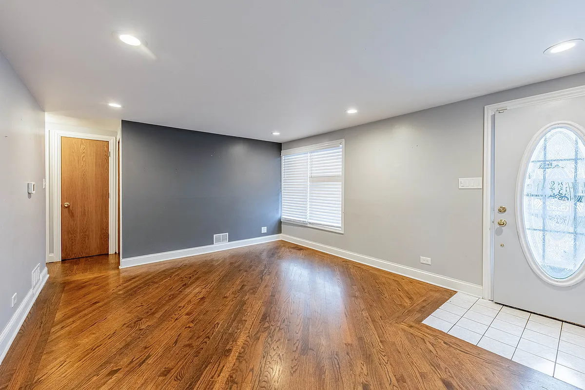 Building Photo - 8912 S Ryan Rd #HOUSE