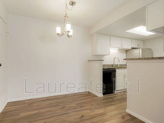 5th image of 8555 Fairmount Dr APT I202