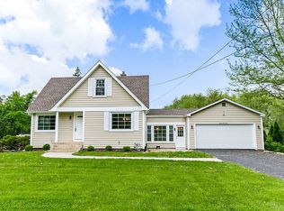 1622 Stoddard Ave, Wheaton, IL 60187