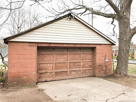 5th image of 1112 Craig Ave