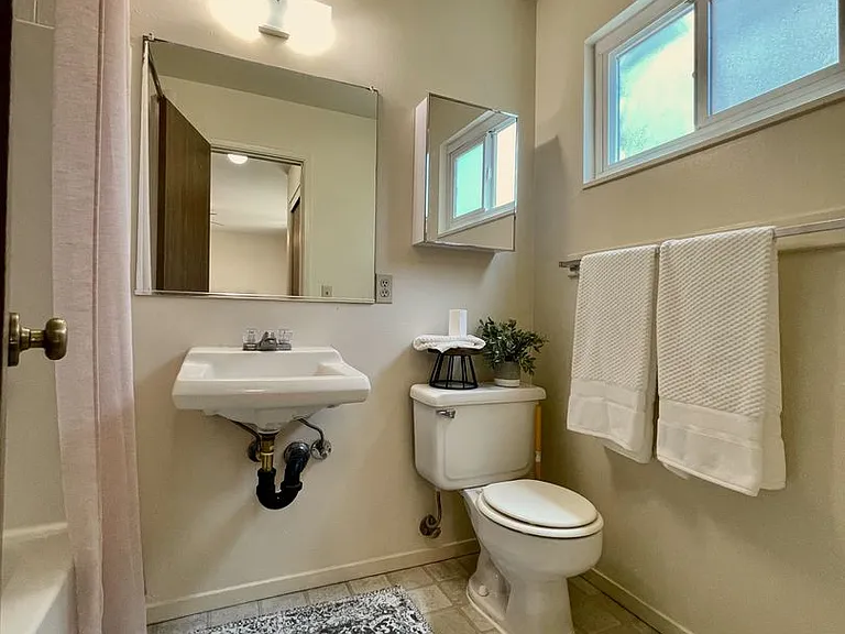 7th Street Manor — Photo 30