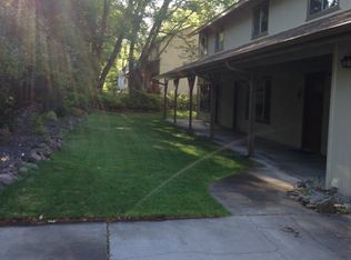 814 C Carmen Dr, Mount Shasta, CA 96067