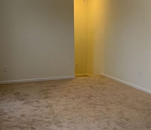 5th image of 241 W Ocean View Ave #B