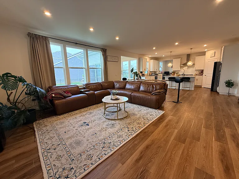 2984 Stonecrop Dr — Photo 9