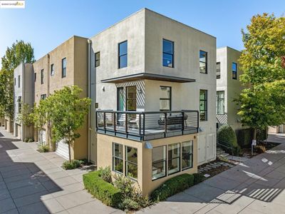 94 City Limits Cir, Oakland, CA, 94608