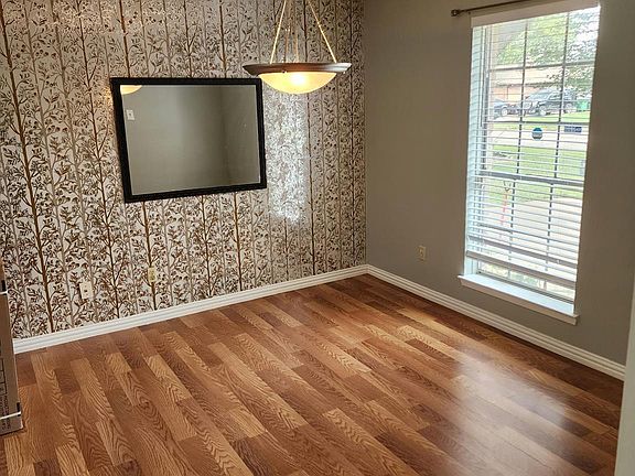 5th image of 7210 Autumn Grove Dr