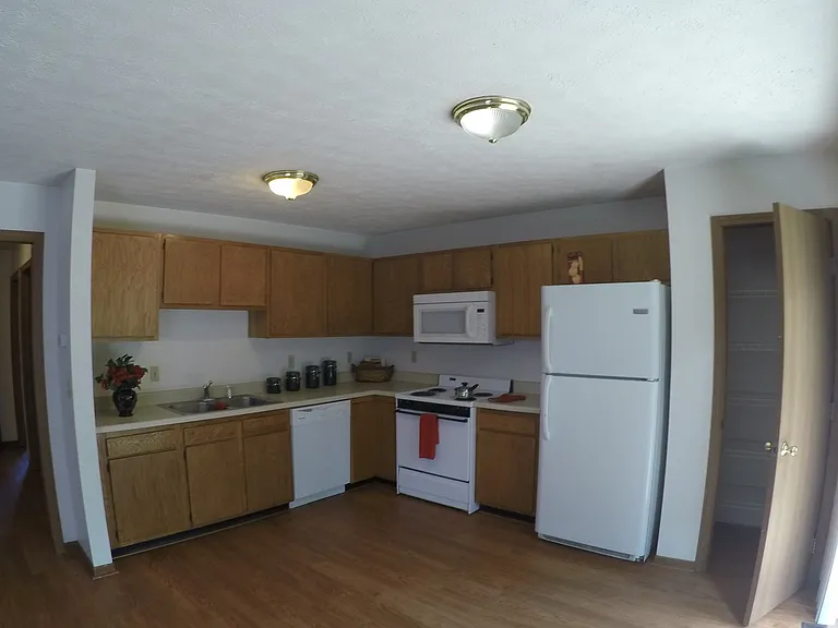 2911-2915 Horizon Dr. — Photo 3