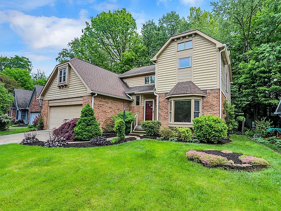 2nd image of 5513 Spicebush Dr