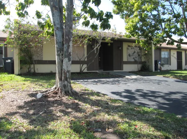 12102 SW 110th Street Cir N, Miami, FL 33186