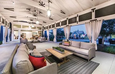 Blue Feather Cir — Photo 8