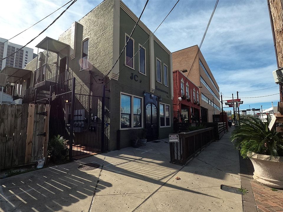 1st image of 1012 McGowen St #2