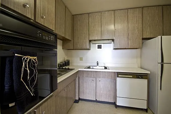 126 Chiswick Rd #2 — Photo 7
