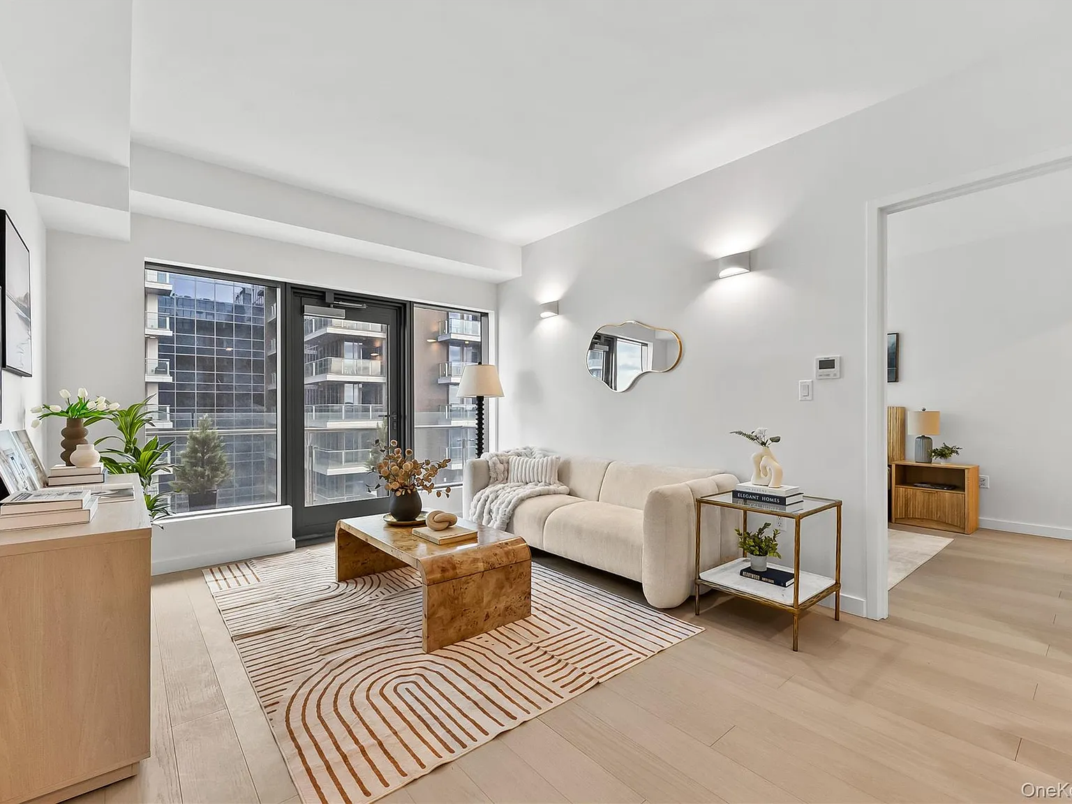 2 bed, 2.0 bath, 781 sqft, $4,050 — Photo 3