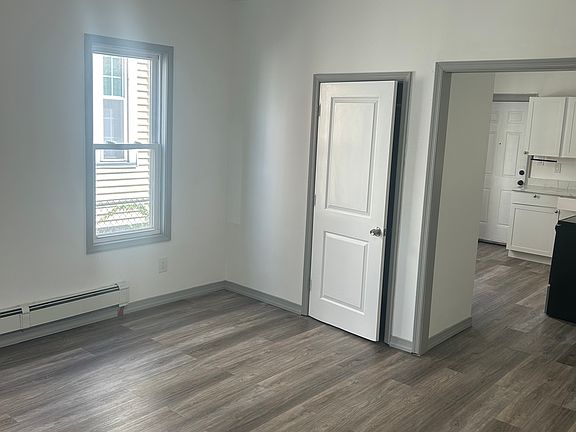 4th image of 616 Moosic St Unit 1