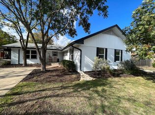 810 Bluebell Rd, Kerrville, TX 78028