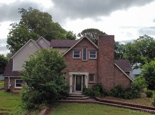 903 S Lynn Lane Rd, Tulsa, OK 74108