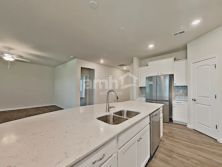 2415 Napa Valley Dr — Photo 4