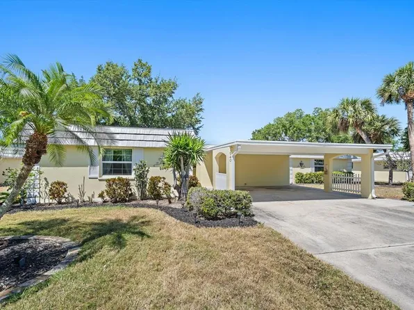 5940 Driftwood Ave #15, Sarasota, FL 34231