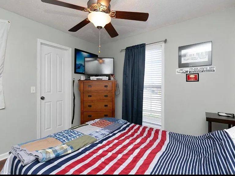 266 Glenda Ct — Photo 15