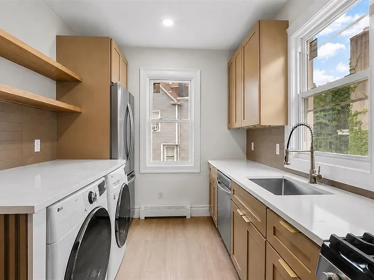 32 Storms Ave #B — Photo 9