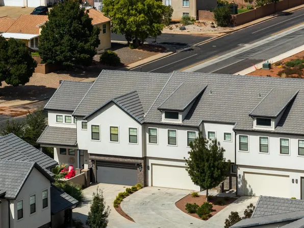 2600 Ocotillo Way Unit 34, Santa Clara, UT 84765