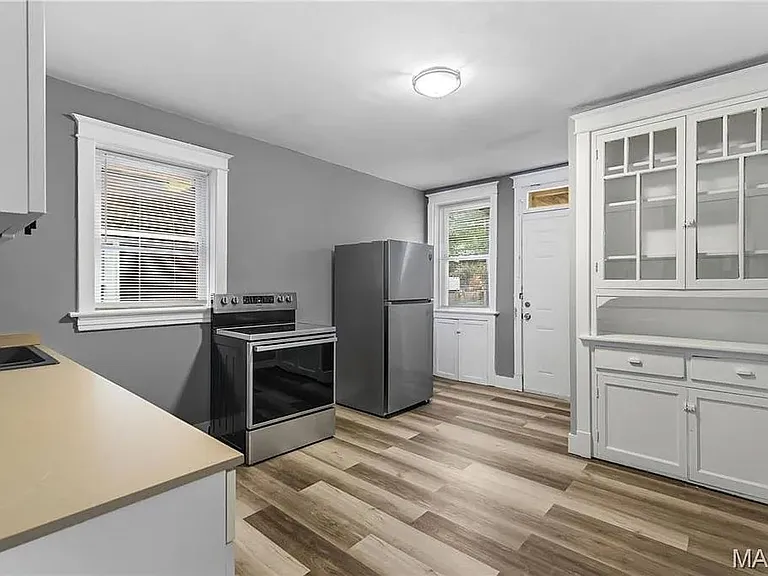 4234 Dewey Ave — Photo 10