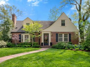 1654 Forest View Dr, Saint Louis, MO 63122