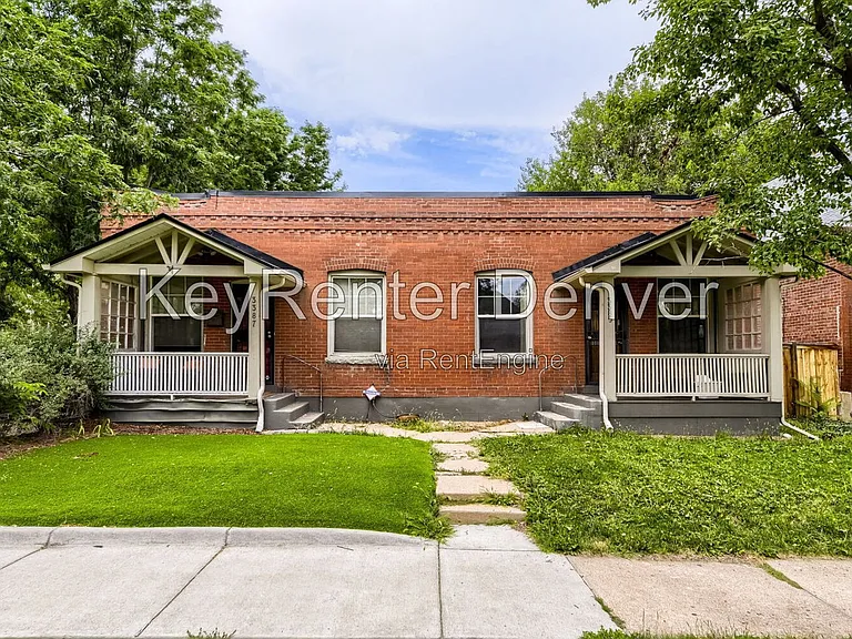 3387 W Moncrieff Pl — Photo 1
