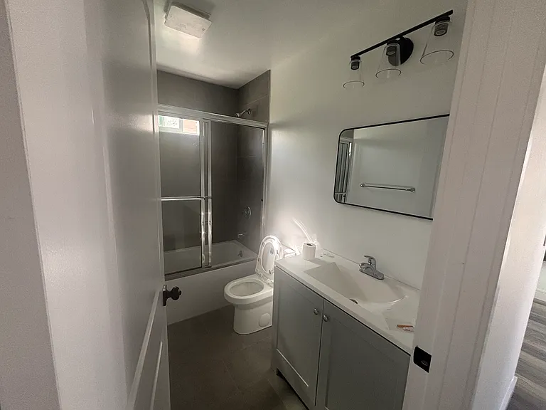 3006 S Palm Grove Ave #1 — Photo 5