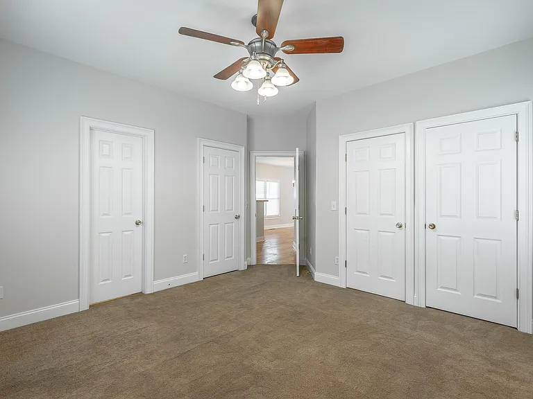 1911 Duncan Ave — Photo 17