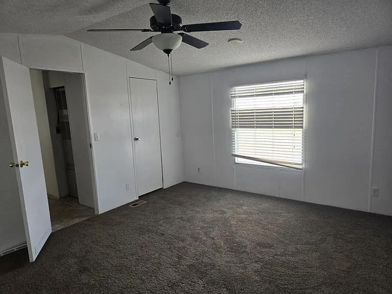 1913 Plata Rd — Photo 5