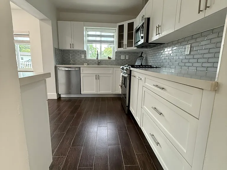 SW 96th Ave — Photo 5