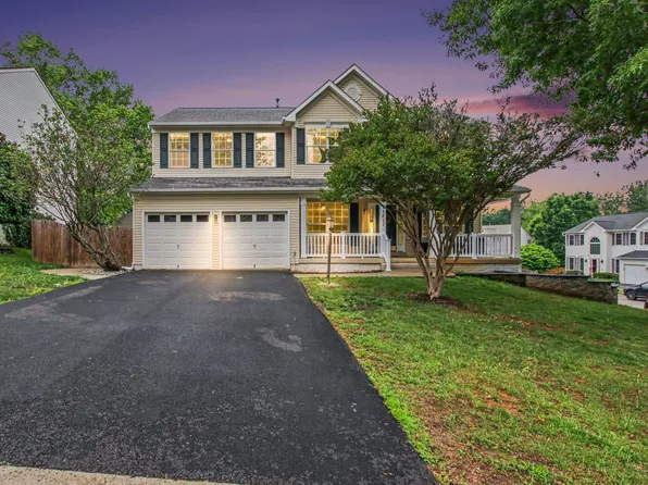 15812 Ibsen Pl, Dumfries, VA 22025