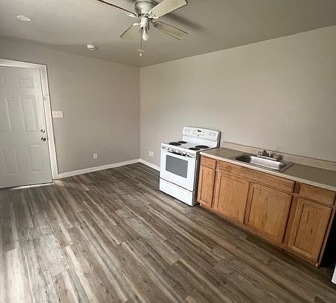 2nd image of 1507 7th St #D