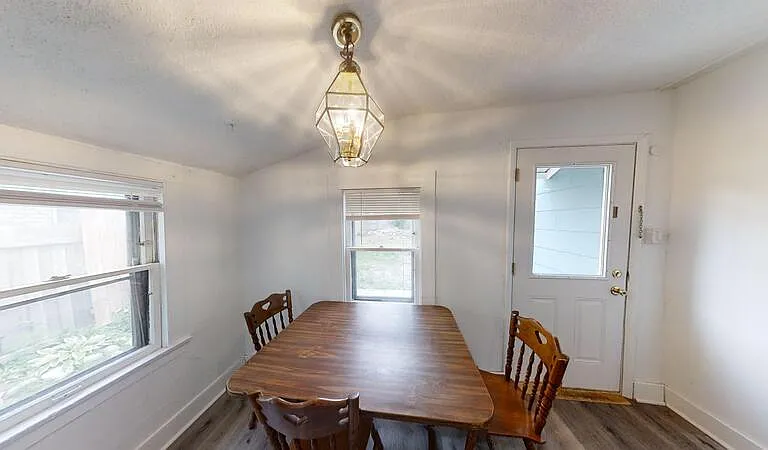 610 Lawrence St #2 — Photo 5
