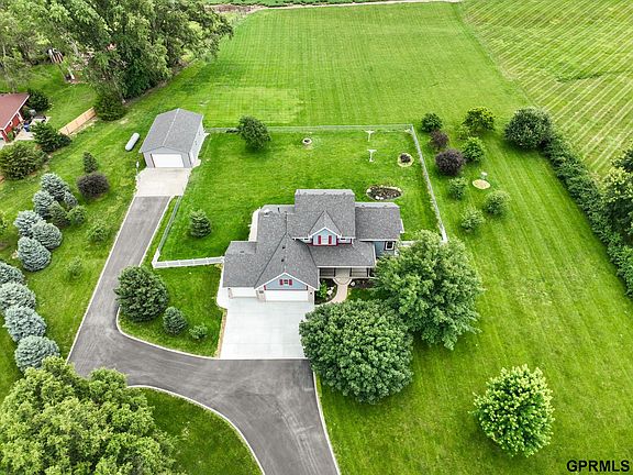 5th image of 302 Prairie Rd