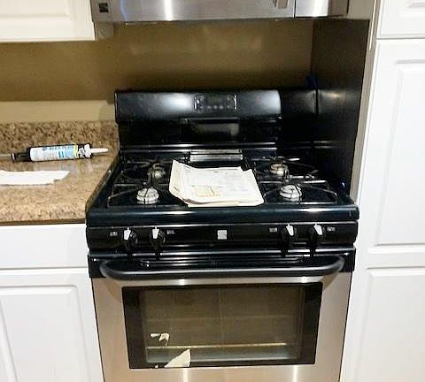 3rd image of 311 N Montgomery St