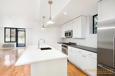 Rented by aptsandlofts.com