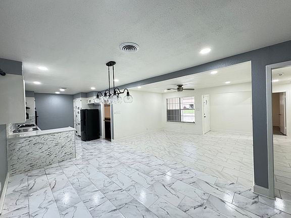 5th image of 1202 Missouri Ave
