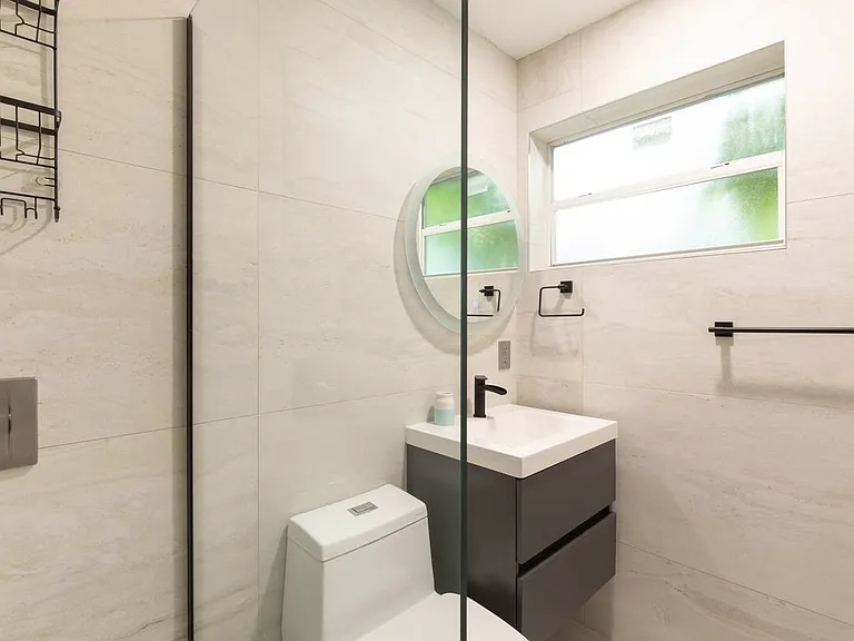1828 Jefferson St #1 — Photo 4