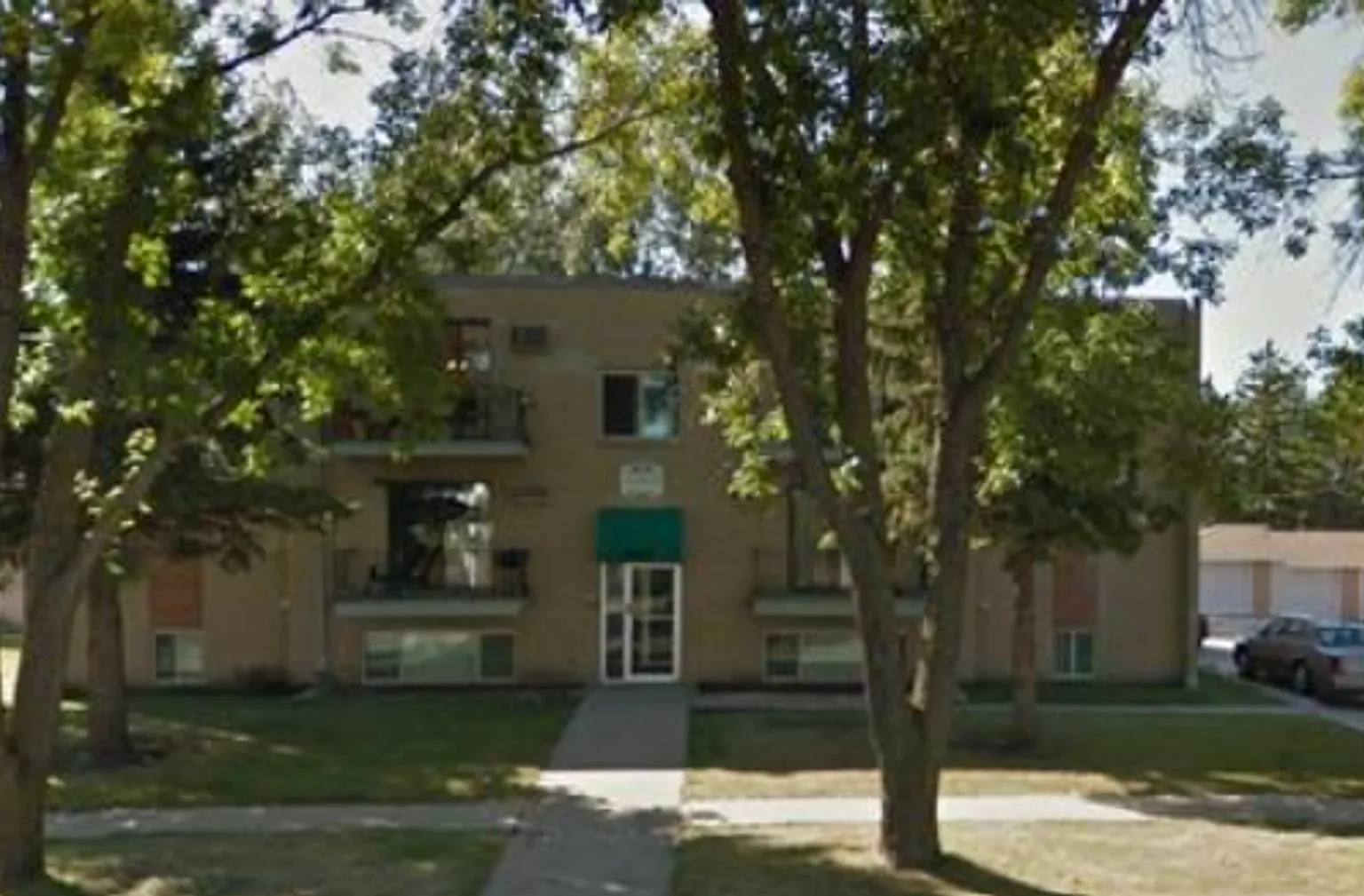 103 - Eastwood — Photo 1