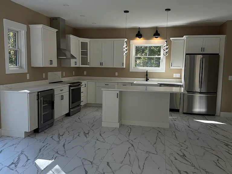 929 Whittier Hwy — Photo 2