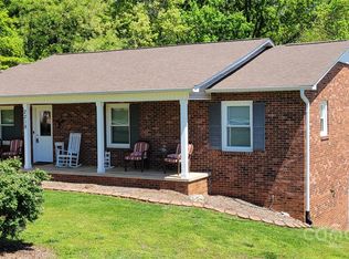 2218 Olde Well Rd, Hudson, NC 28638