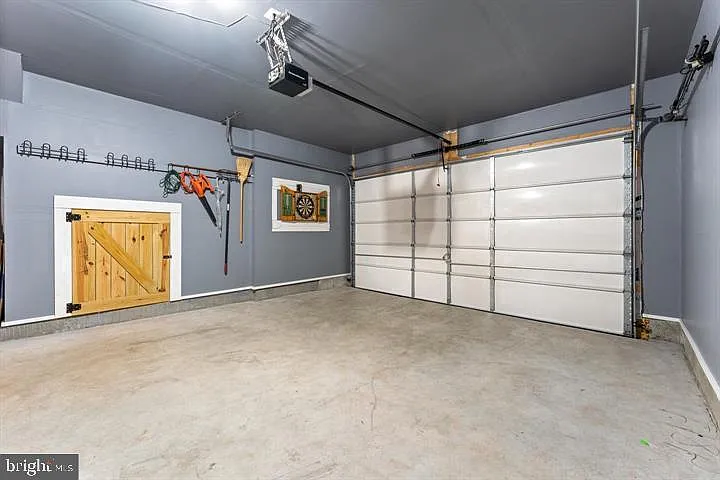 602 Savile Row Ter — Photo 11