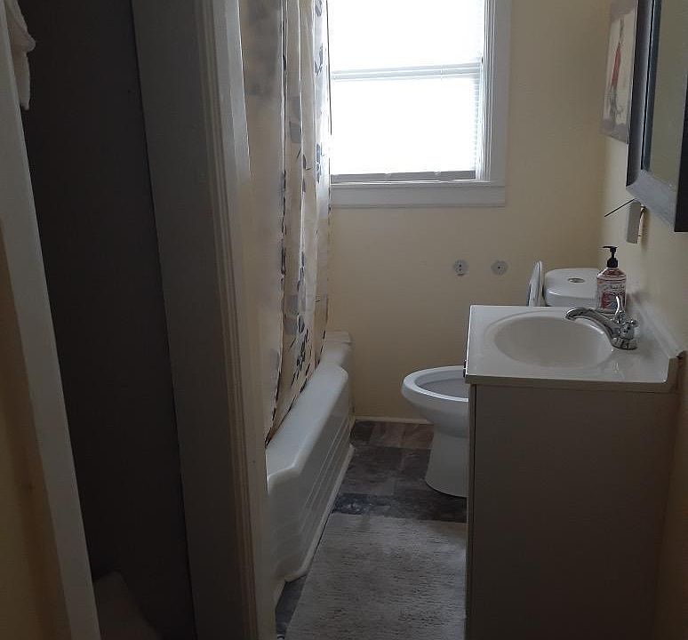 2nd image of 552 Classic Dr