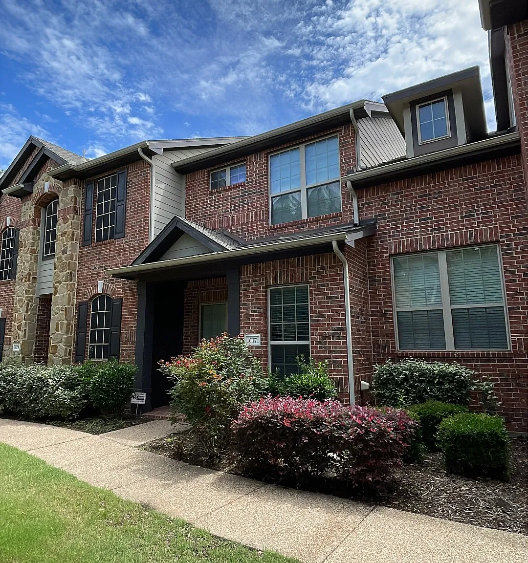 3 bed, 2.5 bath, 1863 sqft, $2,500 — Photo 2